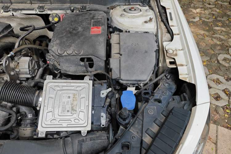 Used Mercedes-Benz GLB 2021 GLB 200 Fashion Model Engine Bay Left
