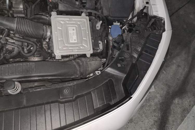 Used Mercedes-Benz GLB 2021 GLB 200 Dynamic Edition Engine Bay Left
