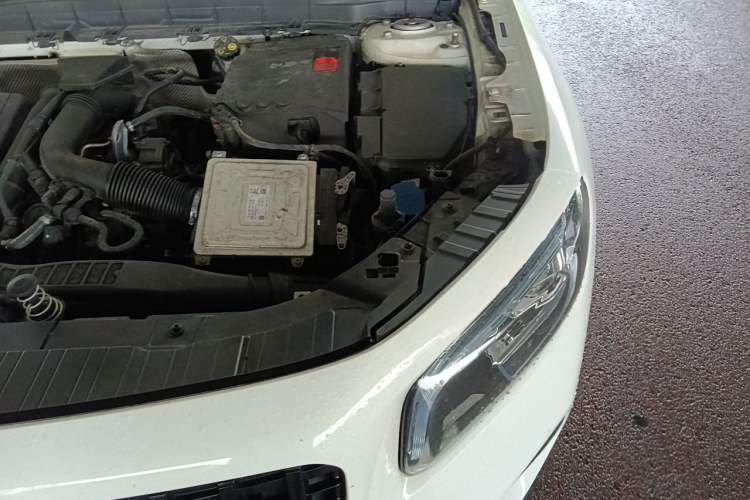 Used Mercedes-Benz GLB 2021 GLB 200 Dynamic Edition Engine Bay Left