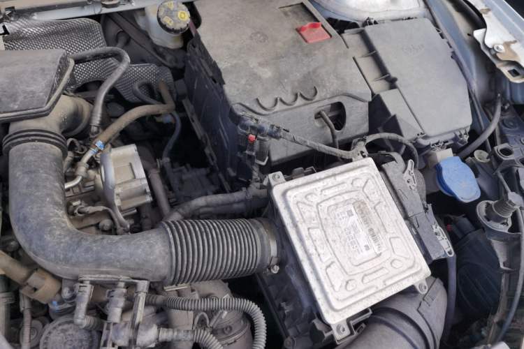 Used Mercedes-Benz GLB 2021 GLB 200 Fashion Model Engine Bay Left