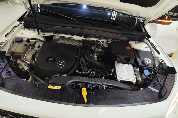Used Mercedes-Benz GLB 2021 GLB 200 4MATIC Engine Bay
