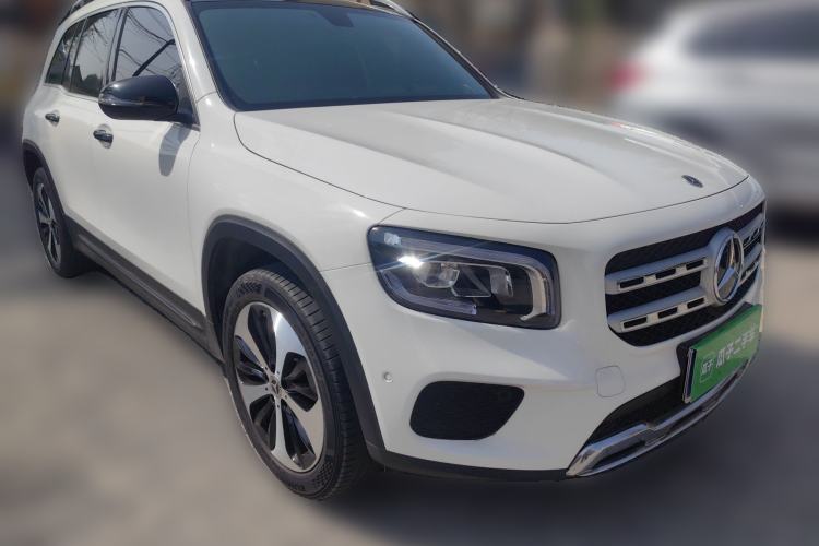 Used Mercedes-Benz GLB 2021 GLB 200 Fashion Model Front Right 45 Deg