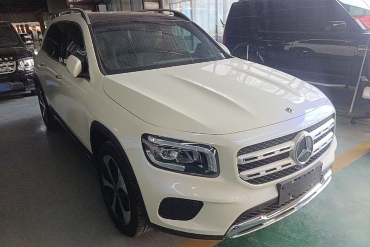 Used Mercedes-Benz GLB 2021 GLB 200 Fashion Model Front Right 45 Deg