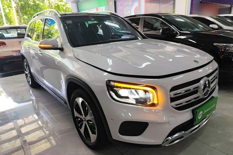 Used Mercedes-Benz GLB 2021 GLB 200 Fashion Model Front Right 45 Deg