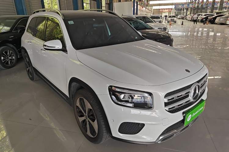 Used Mercedes-Benz GLB 2021 GLB 200 Fashion Model Front Right 45 Deg