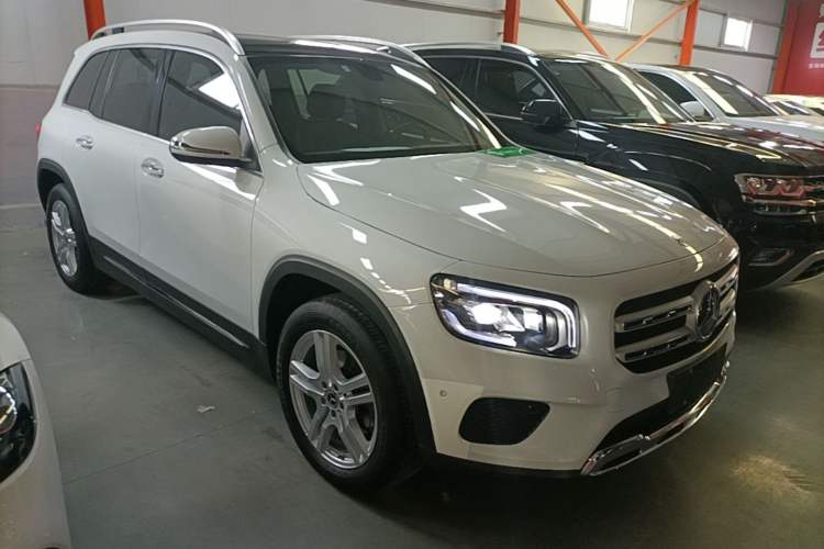 Used Mercedes-Benz GLB 2021 GLB 200 Dynamic Edition Front Right 45 Deg