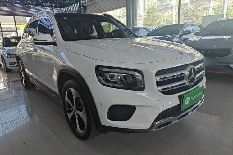 Used Mercedes-Benz GLB 2021 GLB 200 Fashion Model Front Right 45 Deg