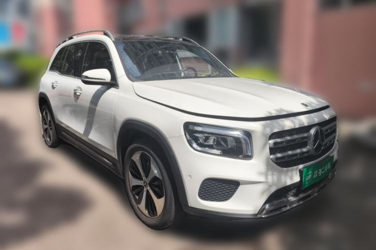 Used Mercedes-Benz GLB 2021 GLB 200 Fashion Model Front Right 45 Deg