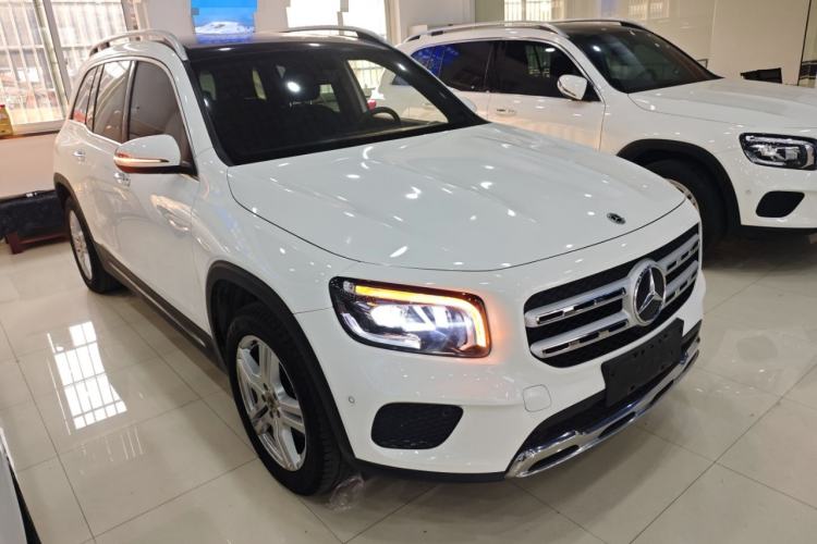 Used Mercedes-Benz GLB 2021 GLB 200 Dynamic Edition Front Right 45 Deg