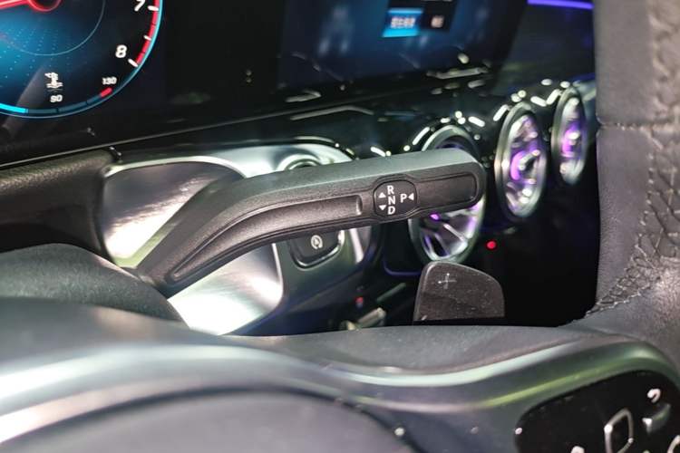 Used Mercedes-Benz GLB 2021 GLB 200 Dynamic Edition Gear Lever