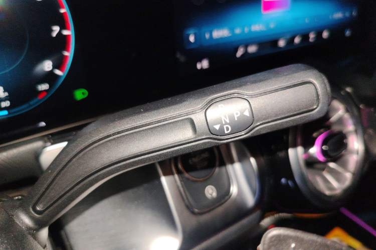 Used Mercedes-Benz GLB 2021 GLB 200 Fashion Model Gear Lever