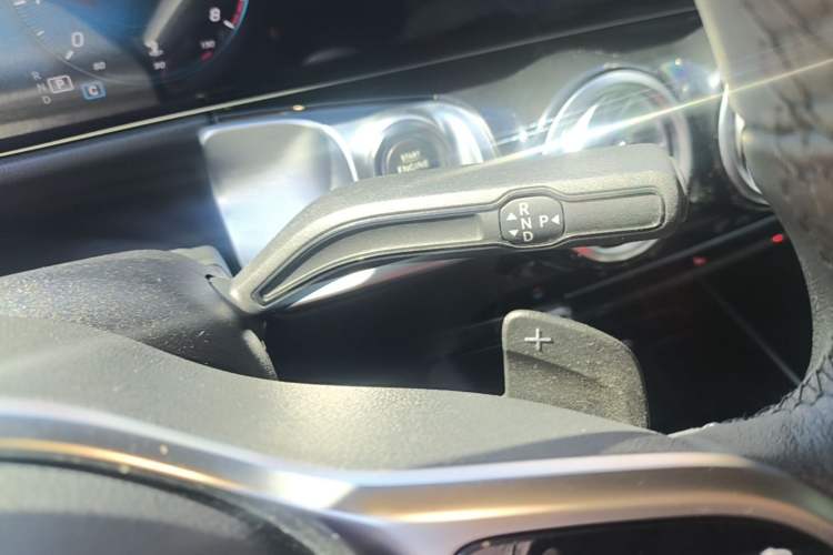 Used Mercedes-Benz GLB 2021 GLB 200 Dynamic Edition Gear Lever