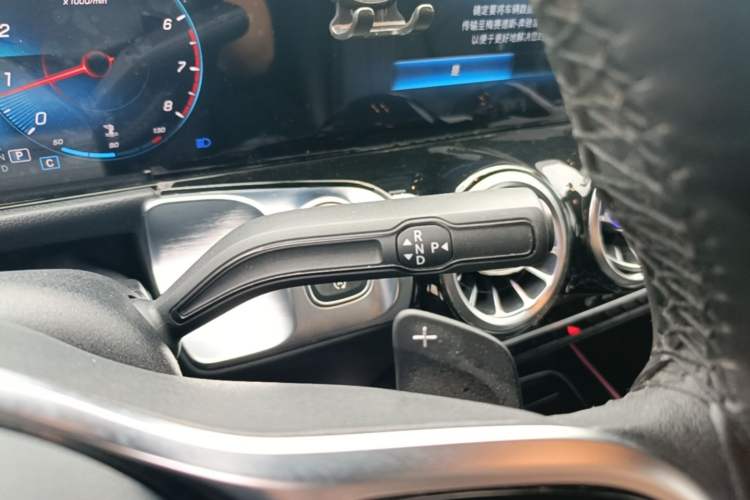 Used Mercedes-Benz GLB 2021 GLB 200 Dynamic Edition Gear Lever