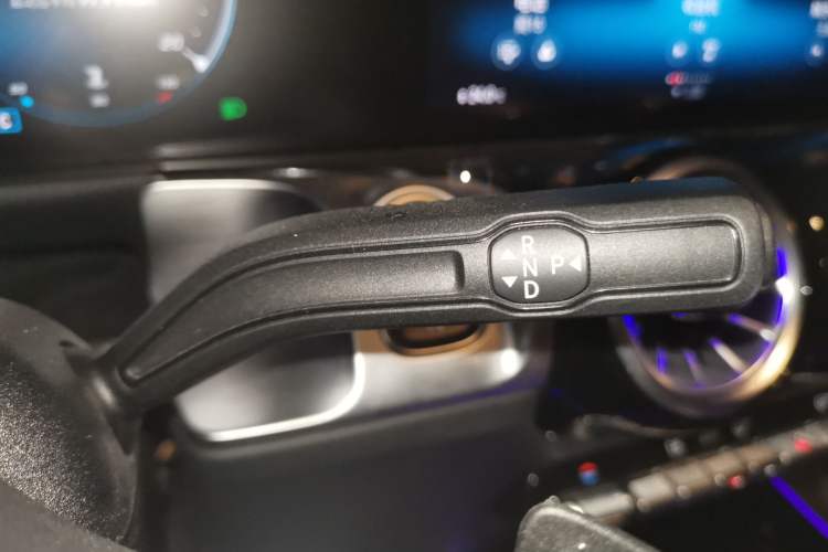 Used Mercedes-Benz GLB 2021 GLB 200 Fashion Model Gear Lever