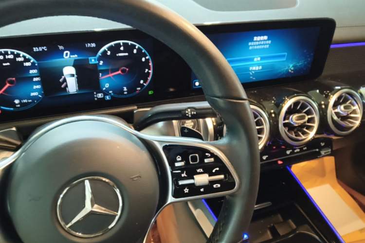Used Mercedes-Benz GLB 2021 GLB 200 Dynamic Edition Gear Lever