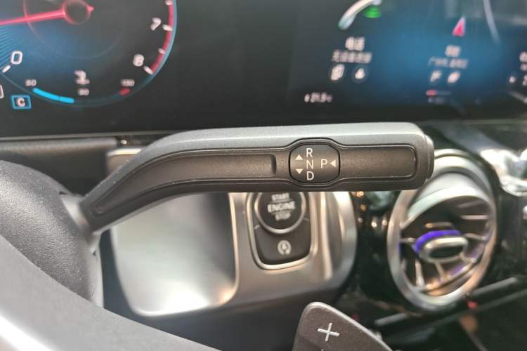 Used Mercedes-Benz GLB 2021 GLB 200 Dynamic Edition Gear Lever