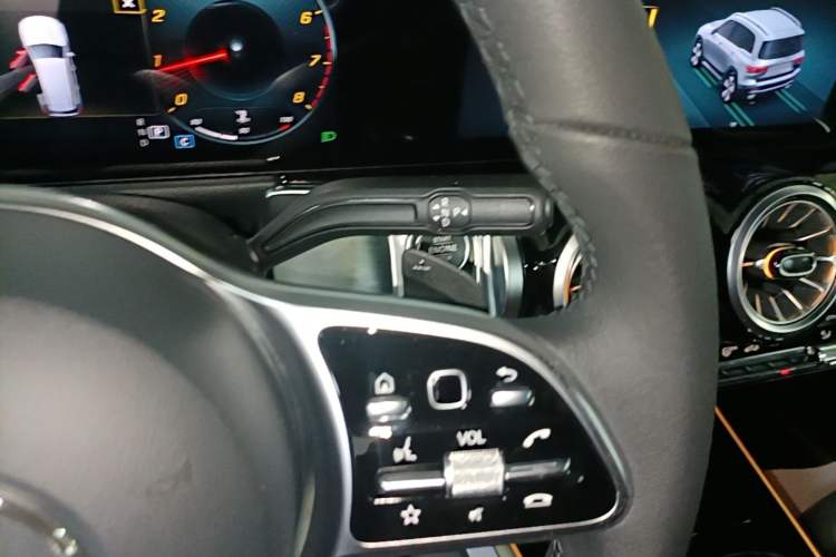 Used Mercedes-Benz GLB 2021 GLB 200 Dynamic Edition Gear Lever
