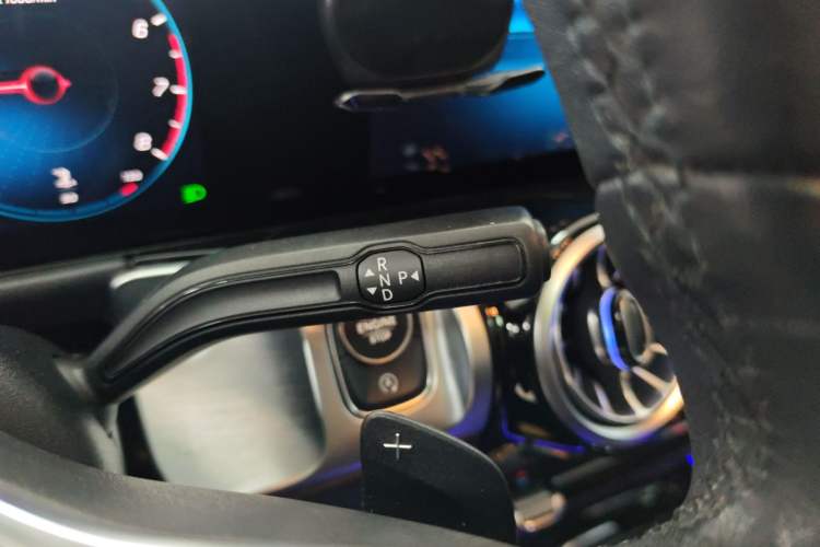 Used Mercedes-Benz GLB 2021 GLB 200 Dynamic Edition Gear Lever