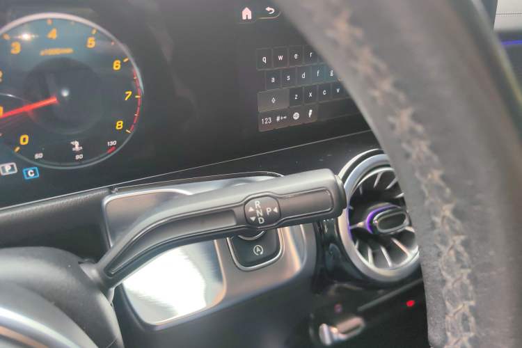 Used Mercedes-Benz GLB 2021 GLB 200 Fashion Model Gear Lever