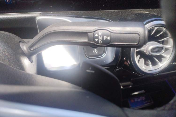 Used Mercedes-Benz GLB 2021 GLB 200 Dynamic Edition Gear Lever