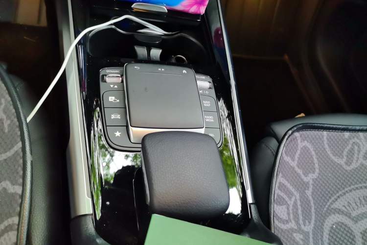 Used Mercedes-Benz GLB 2021 GLB 200 Dynamic Edition Gear Lever