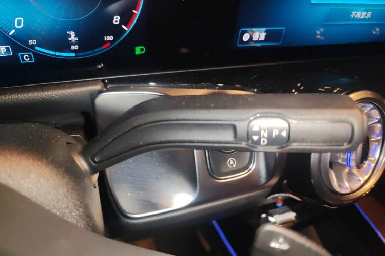 Used Mercedes-Benz GLB 2021 GLB 200 Dynamic Edition Gear Lever
