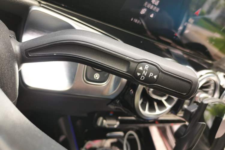 Used Mercedes-Benz GLB 2021 GLB 200 Dynamic Edition Gear Lever