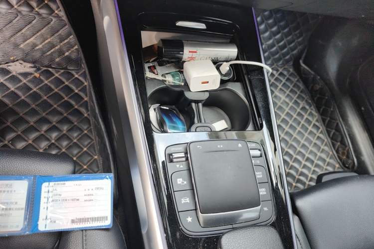 Used Mercedes-Benz GLB 2021 GLB 200 Dynamic Edition Gear Lever