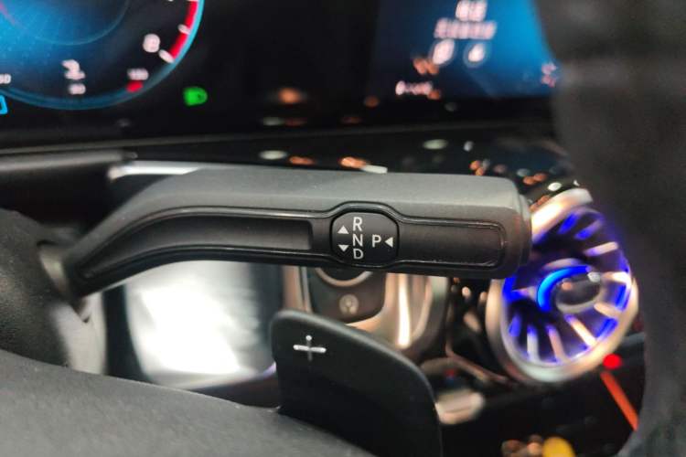 Used Mercedes-Benz GLB 2021 GLB 200 Dynamic Edition Gear Lever