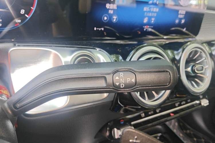 Used Mercedes-Benz GLB 2021 GLB 200 Dynamic Edition Gear Lever