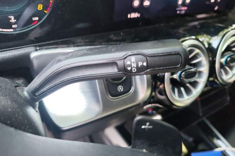Used Mercedes-Benz GLB 2021 GLB 200 Fashion Model Gear Lever