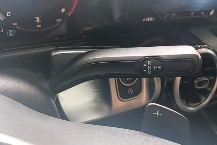 Used Mercedes-Benz GLB 2021 GLB 180 Dynamic Edition Gear Lever