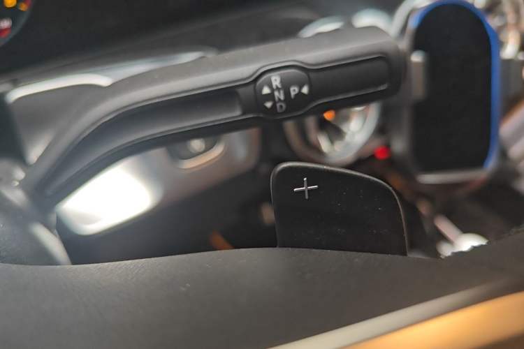 Used Mercedes-Benz GLB 2021 GLB 200 Dynamic Edition Gear Lever