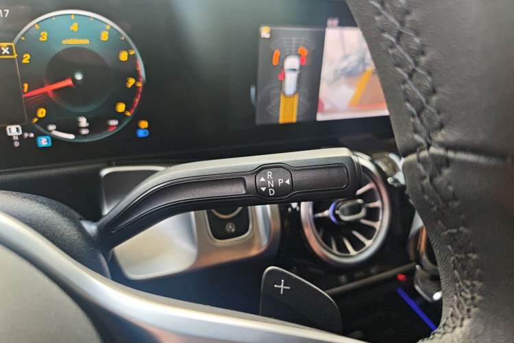 Used Mercedes-Benz GLB 2021 GLB 200 Dynamic Edition Gear Lever