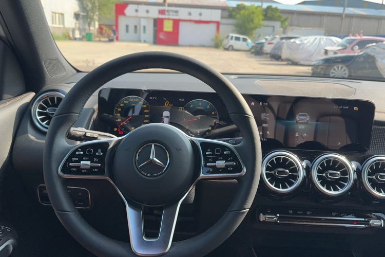 Used Mercedes-Benz GLB 2021 GLB 200 Dynamic Edition Interior 1
