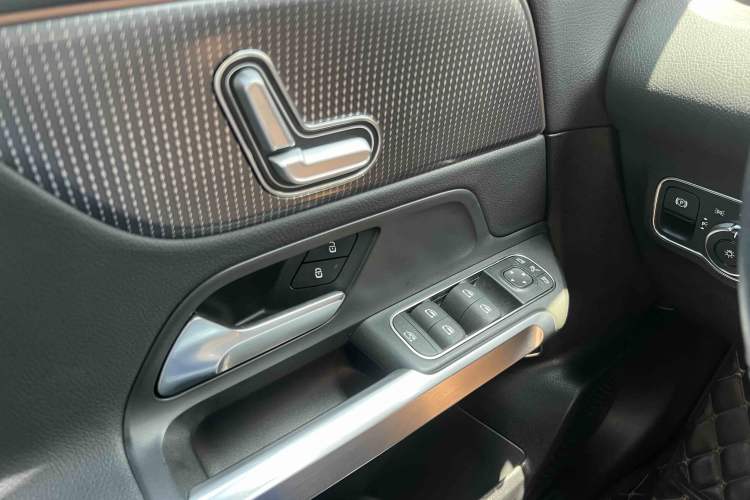 Used Mercedes-Benz GLB 2021 GLB 200 Dynamic Edition Interior 12