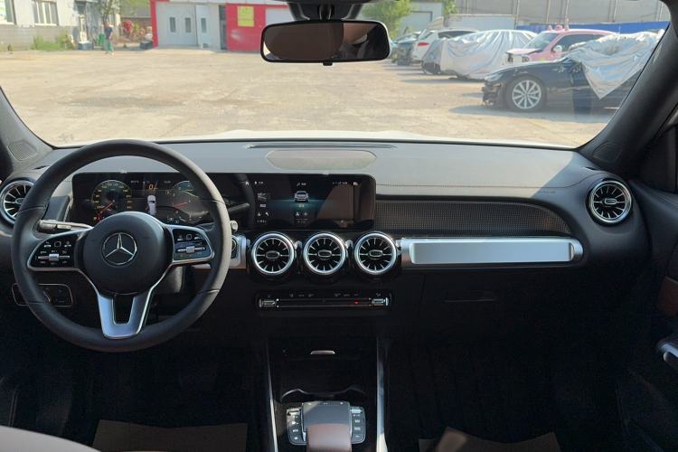 Used Mercedes-Benz GLB 2021 GLB 200 Dynamic Edition Interior 2