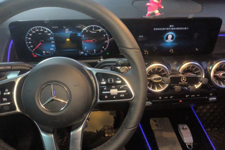 Used Mercedes-Benz GLB 2021 GLB 200 Fashion Model Interior 2