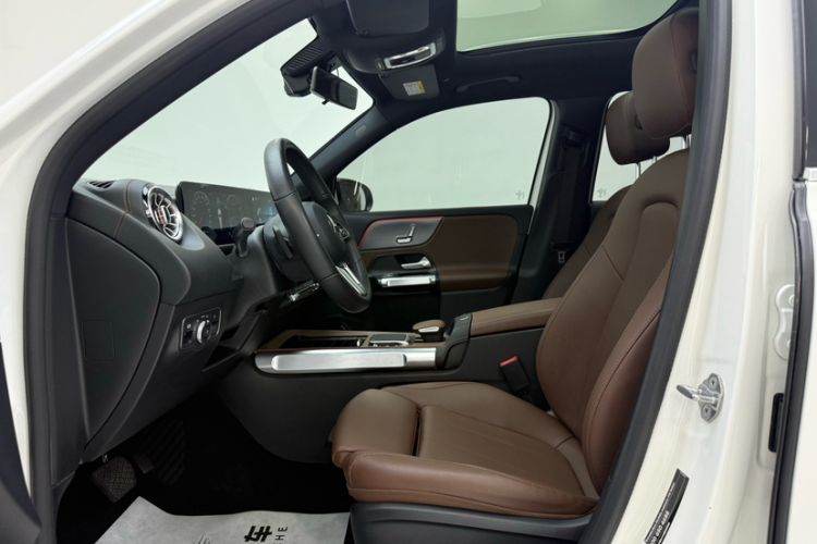 Used Mercedes-Benz GLB 2021 GLB 200 Dynamic Edition Interior 2