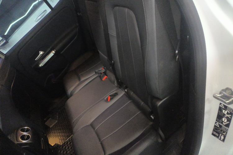 Used Mercedes-Benz GLB 2021 GLB 200 Fashion Model Interior 4