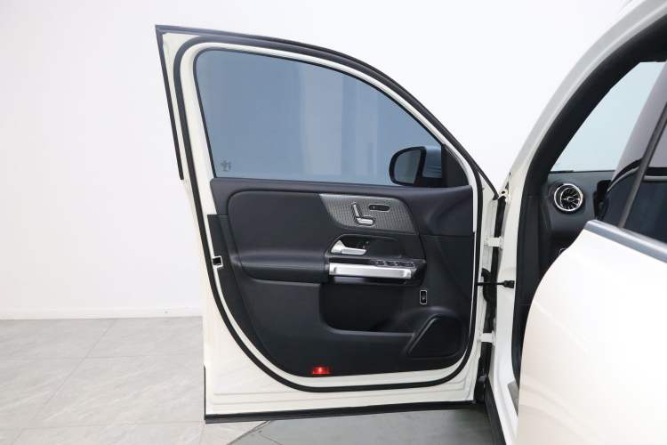 Used Mercedes-Benz GLB 2021 GLB 200 Fashion Model Interior 5