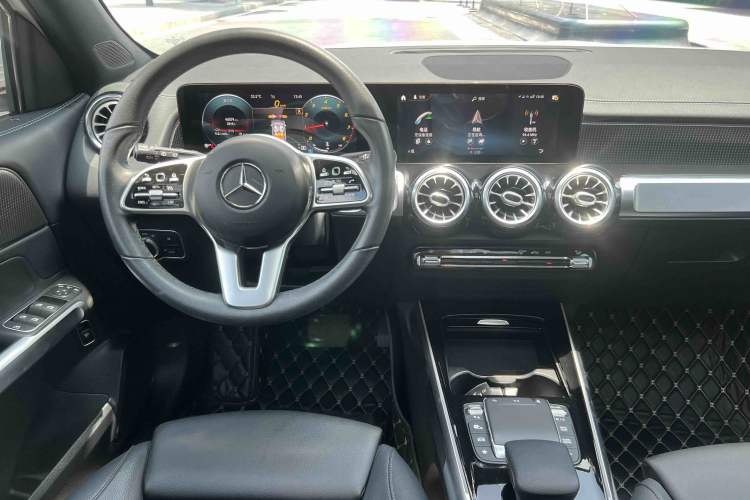 Used Mercedes-Benz GLB 2021 GLB 200 Dynamic Edition Interior 9