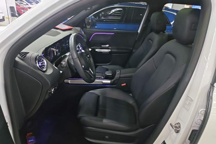 Used Mercedes-Benz GLB 2021 GLB 200 Dynamic Edition Left Front Seat