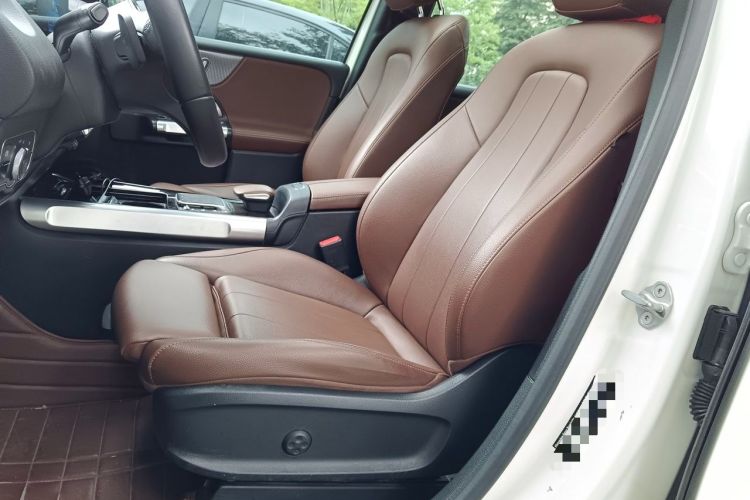 Used Mercedes-Benz GLB 2021 GLB 200 Fashion Model Left Front Seat