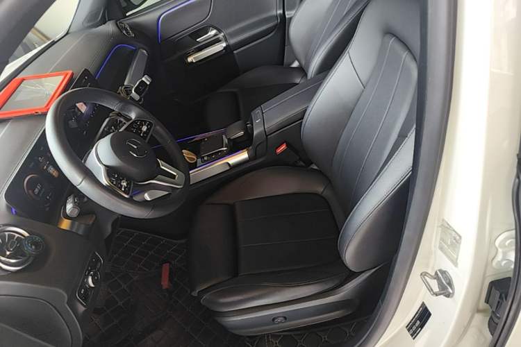 Used Mercedes-Benz GLB 2021 GLB 200 Dynamic Edition Left Front Seat