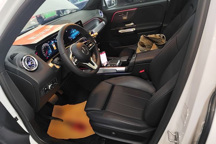 Used Mercedes-Benz GLB 2021 GLB 200 Fashion Model Left Front Seat