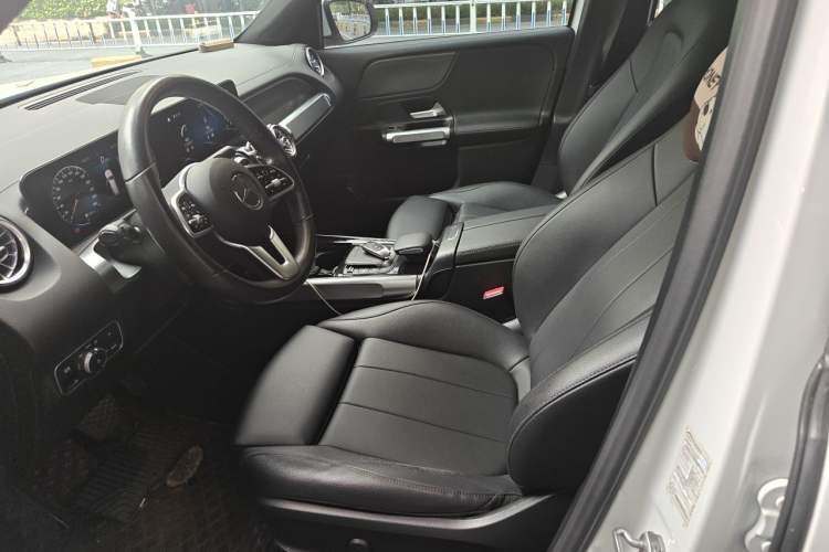 Used Mercedes-Benz GLB 2021 GLB 200 Dynamic Edition Left Front Seat