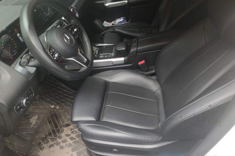 Used Mercedes-Benz GLB 2021 GLB 200 Fashion Model Left Front Seat