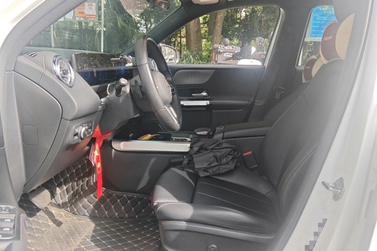 Used Mercedes-Benz GLB 2021 GLB 200 Dynamic Edition Left Front Seat