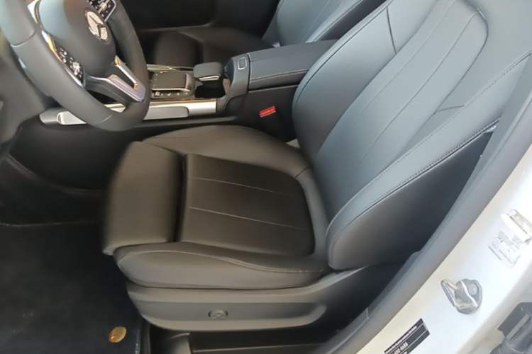 Used Mercedes-Benz GLB 2021 GLB 180 Dynamic Edition Left Front Seat